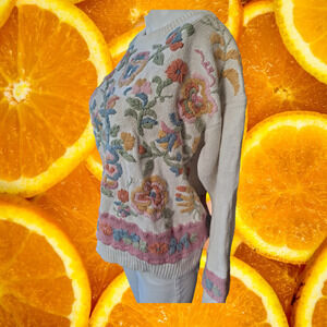 Embroidered Floral Colorful Crew Neck‎ Sweater